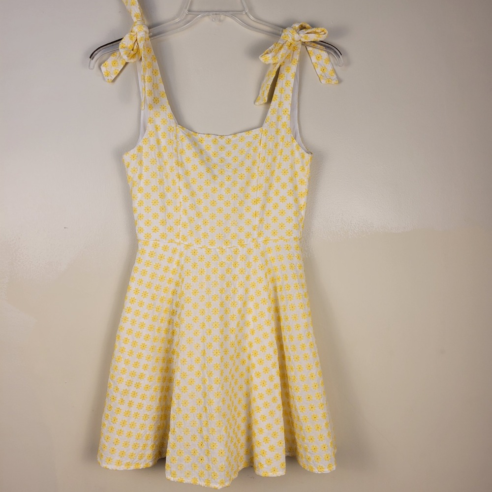 Mi Ami Women Yellow White Floral Daisy Embroidered Tie Shoulder Mini Dress Small